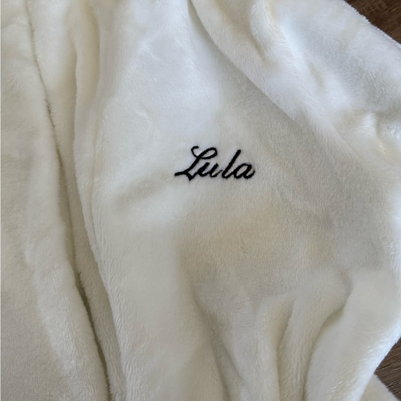 Pottery Barn Kids Cozy Cream Hooded Bathrobe - Picture 2 of 8